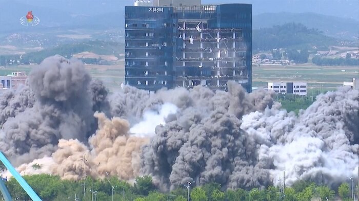 “北”が爆破の瞬間映像を公開 韓国の統一相は辞意