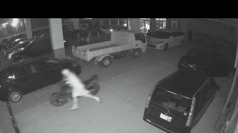 【独自】約150万円で仕入れたビンテージバイクを手押しで猛ダッシュして盗む瞬間…周到に下見、現場に盗難車のトラックは乗り捨て｜FNNプライムオンライン