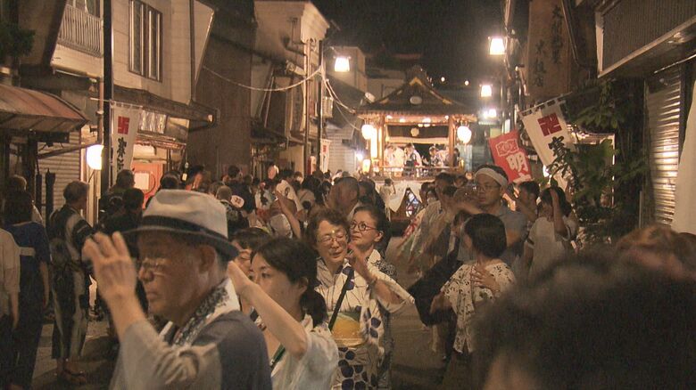 4年ぶりに通常開催された「郡上おどり」 帰ってきた“いつもの夏”…次の世代へ受け継ぐ踊りばやしとげたの音｜FNNプライムオンライン