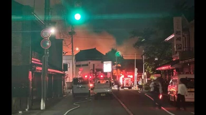 【速報】本堂全焼か 高岡の火事は大法寺  けが人はない模様  午後9時現在、消火活動続く  概ね鎮圧｜FNNプライムオンライン