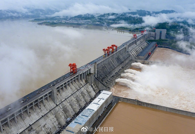 さらに続く雨で三峡ダムは再び水位上昇の可能性が強まる(ウェイボより)