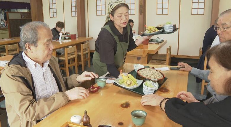 接客を担当する妻・昌江さん