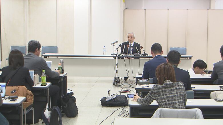 会見する谷川弥一衆院議員