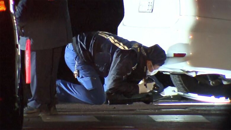 吉野容疑者側が、「赤色の点滅」だったという。