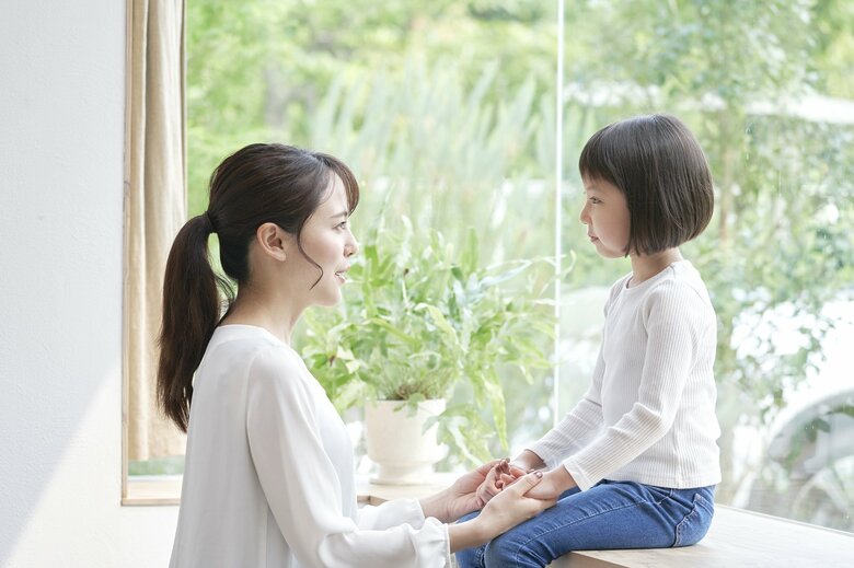 親は子どもに常に前向きな行動を促す（画像：イメージ）