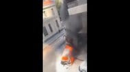 フランス・マクロン大統領滞在先のホテル近くで連続爆発　直前にホテル離れ無事　18人負傷　シリア首都ダマスカス
