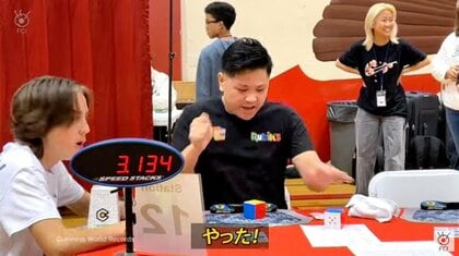 自閉症ケアで始めた「ルービックキューブ」　21歳米男性が世界記録を更新
