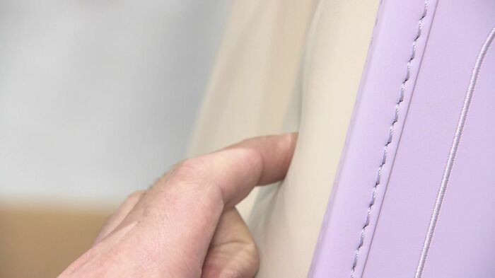 背あてと肩ベルトに低反発スポンジを搭載