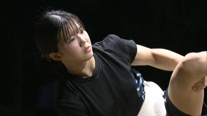 四股を踏む平口さん