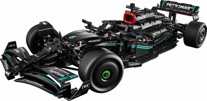 1/8スケールのレゴ テクニック Mercedes-AMG F1 W14 E Performance