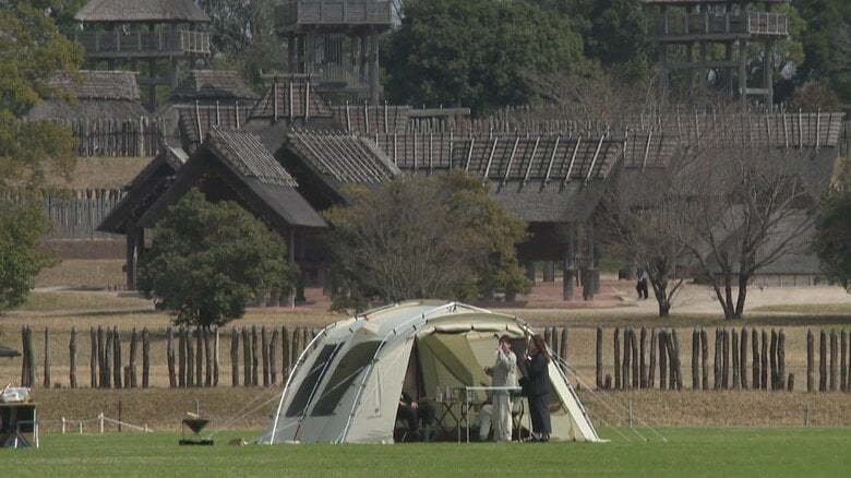 “手ぶらでバーベキュー”のプランも 吉野ヶ里歴史公園でキャンプなどを満喫！「スノーピーク グラウンズ吉野ヶ里」｜FNNプライムオンライン