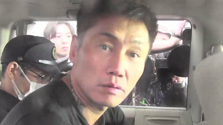 “全裸男”西村大輔容疑者（48）ひき逃げや当て逃げ20件か　侵入した塾では女子生徒の腕を引っ張り男子講師を殴打…コンビニにも全裸で入店し万引きか　埼玉｜FNNプライムオンライン