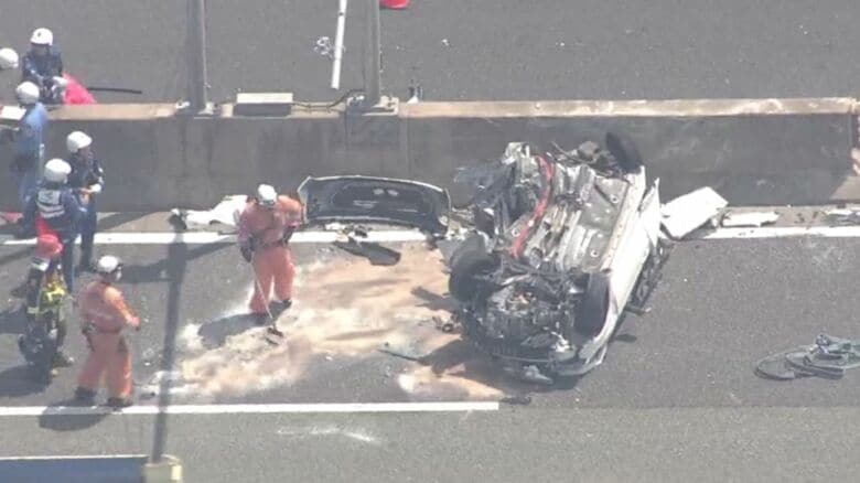 【速報】阪神高速5号湾岸線でバスなど車3台からむ事故　20代男性1人がけが「乗用車が大きく破損」｜FNNプライムオンライン