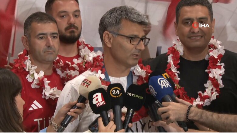 トルコに帰国し大歓迎を受けた　IHA