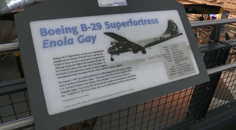 エノラ・ゲイの説明文は簡素な内容となっている