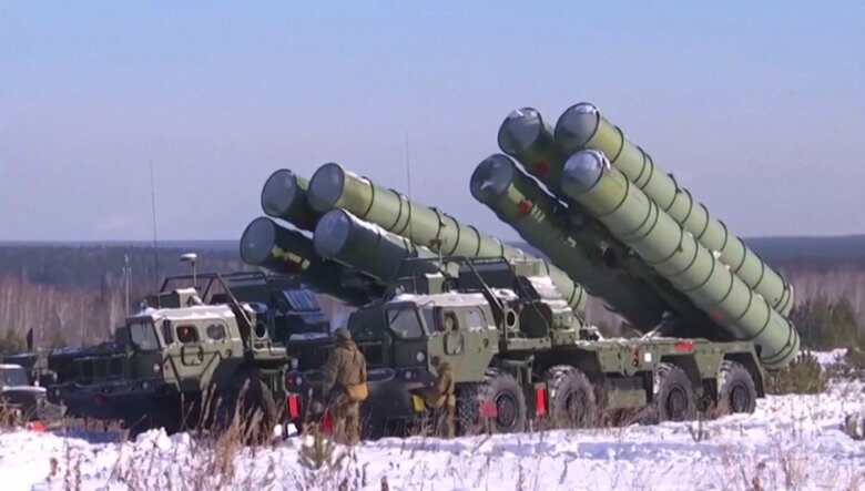 地対空ミサイルシステム「S-400」（ロシア国防省公開の映像より）