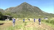 坊ガツル湿原で「輪地切り」 野焼きの防火帯作るための草刈り　竹田市・大分