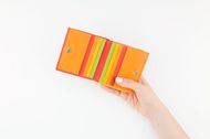 “長財布”より“ミニ財布”が主流に…キャッシュレス化で「財布」需要に変化