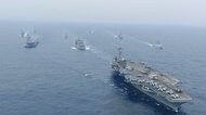 日米豪印で共同訓練開始 中国けん制する狙い