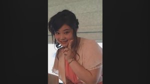 目撃者「助手席の男が覆い被さるように…」車中で30歳女性が刺され死亡、逃げたスーツ姿の男は