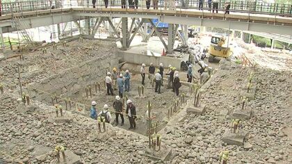 コンクリートの下から江戸時代の基礎部分現れるか　約100年ぶりに全てを解体中の熊本城・宇土櫓　基礎部分の構造が徐々にあらわに