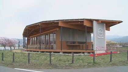 諏訪湖畔に新スポット！絶景と石窯ピザ、パスタ、バーガー　富士山が見える日も　バーベキュー場やキャンプ場もオープン予定　長野・下諏訪町