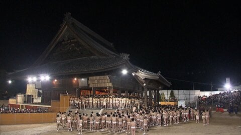 岡山「裸祭り」で男性6人がけが　うち3人が意識不明の重体　会場騒然