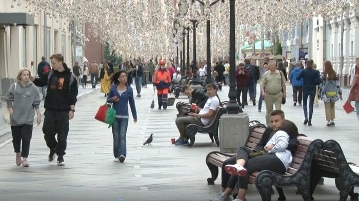 マスクをしている人がほとんどいないモスクワ