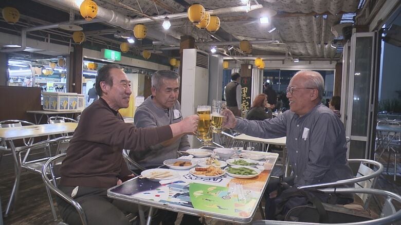 猛暑も影響し客足好調…閉店が決まっている名鉄百貨店“最後の屋上ビアガーデン” 11/3まで期間延長へ｜FNNプライムオンライン