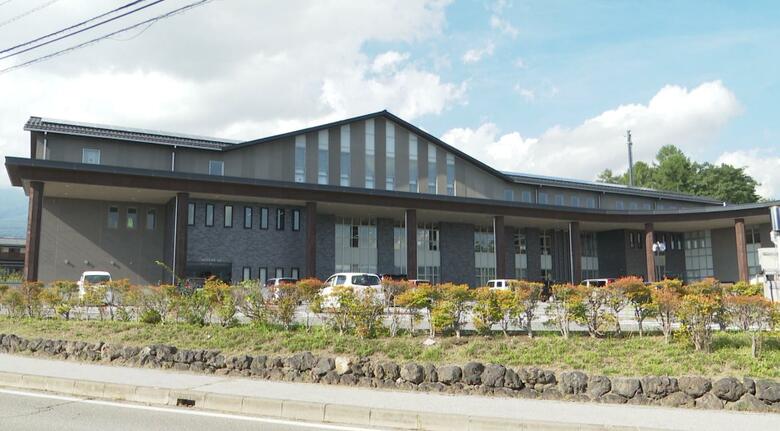 業務上で知った女性の個人情報を不正利用　町の元非常勤職員の20代男性を刑事告発　女性の相談で発覚　すでに退職、懲戒処分はできず　長野・御代田町｜FNNプライムオンライン