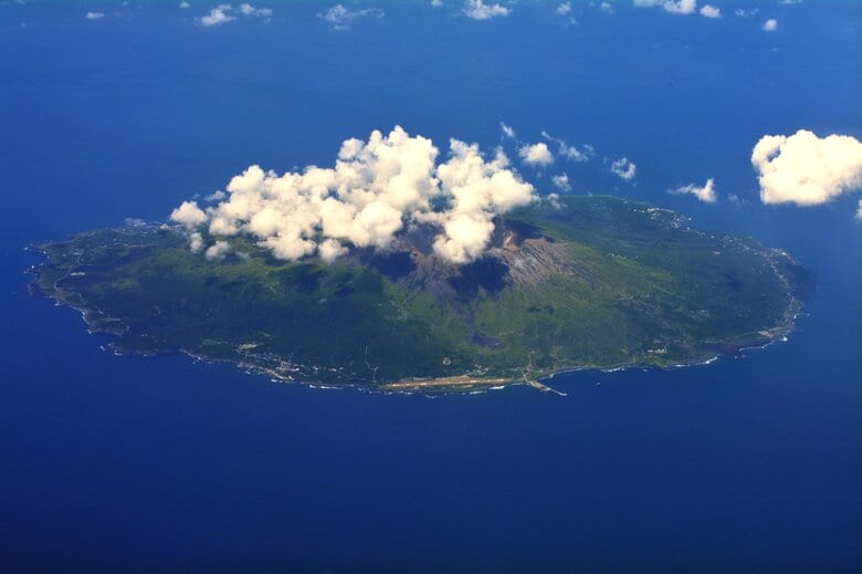 【速報】三宅島を噴火警戒レベル“火口周辺規制”の「レベル２」に引き上げ　気象庁｜FNNプライムオンライン