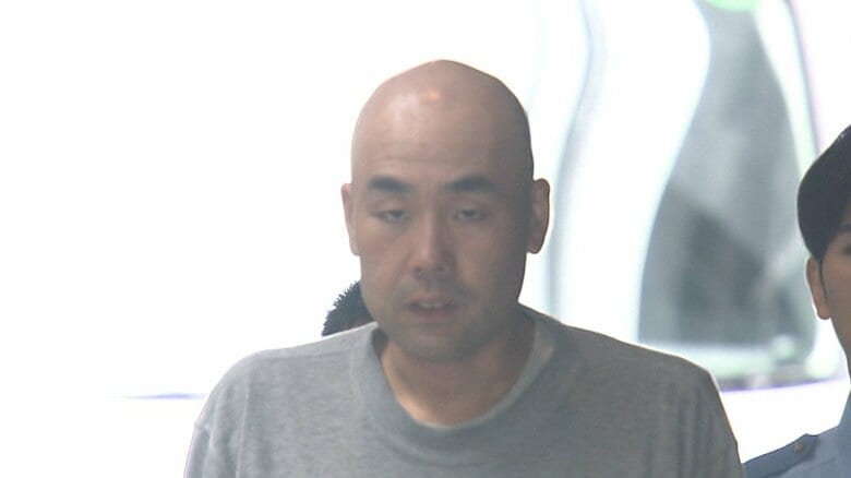 「痴漢などの迷惑客と駅員に思われ嫌がらせをした」東京モノレールの高架下で新聞燃やし業務妨害した疑いで41歳の男逮捕｜FNNプライムオンライン