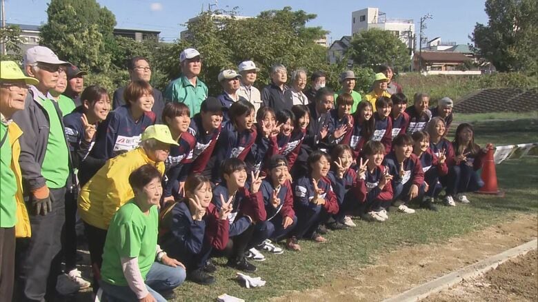 なでしこリーグで初優勝…「ラブリッジ名古屋」の選手達が練習拠点のある瀬戸市で地域の緑化活動に参加|FNNプライムオンライン