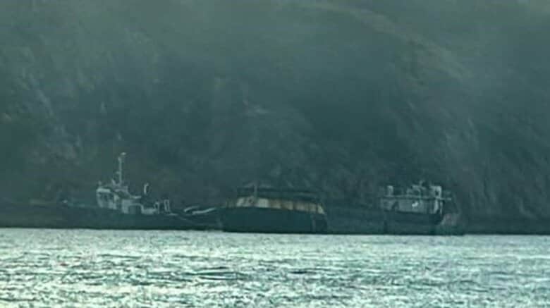 【速報】男性船長居眠りか…香川・直島町の荒神島の海岸にタグボート乗り上げ　ケガ人なし【香川・岡山】｜FNNプライムオンライン