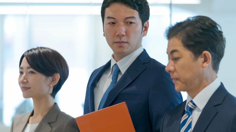 顔色を伺うことをやめてはどうか（画像はイメージ）