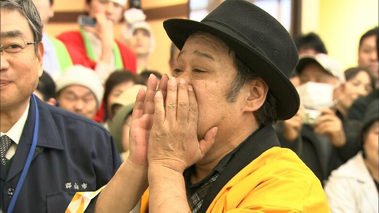 東日本大震災後は福島県産農産物の風評払拭に向けた活動も行った（2011年4月）