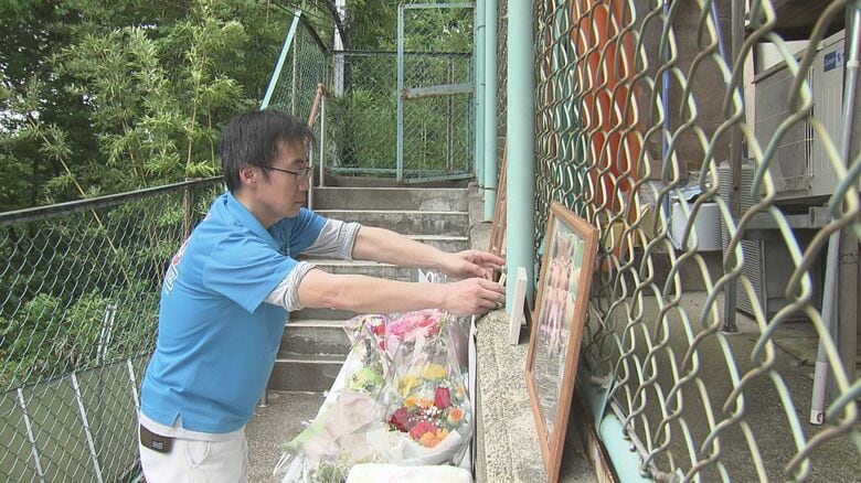 長年、ミンファのお世話をしてきた中嶋飼育員
