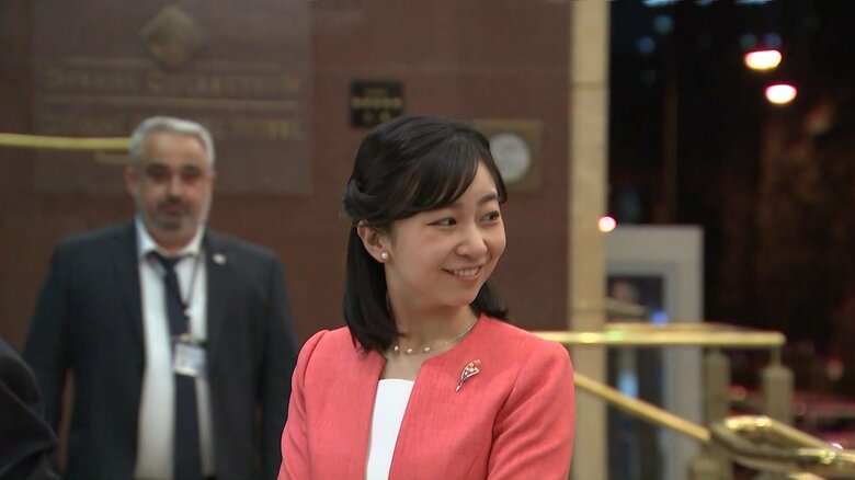 日本時間26日午前9時頃、アテネのホテルに到着された佳子さま