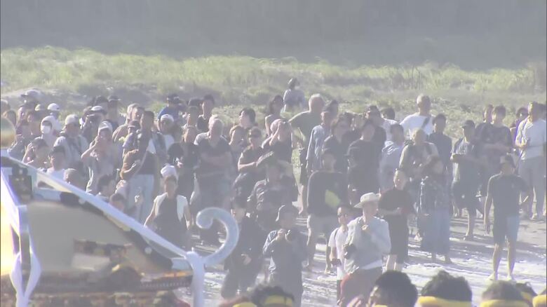 撮影する観客の様子