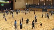 235チームが熱戦 全国ビーチボール競技大会　大雨で被災した氷見市のチームはフルセットで敗退