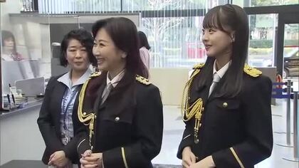 歌手の伍代夏子さんとＳＴＵ４８メンバーが高松市の銀行で特殊詐欺被害防止の啓発活動【香川】