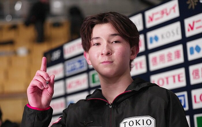 圧勝を飾り、1位ポーズを見せてくれた中田