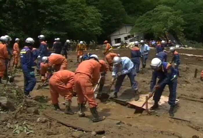 岩手宮城内陸地震発生後の駒の湯温泉