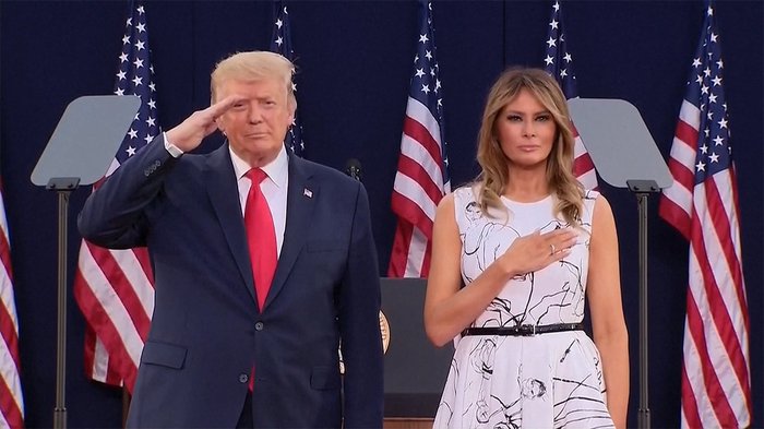 トランプ氏、花火大会を強行 新規感染者“最多”の中で...