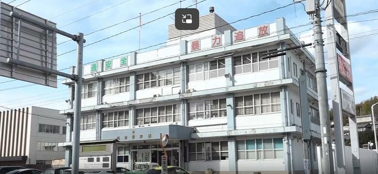 公園で遊んでいた男の子の首を絞めた疑い 無職の７１歳の男を暴行の疑いで再逮捕｜FNNプライムオンライン