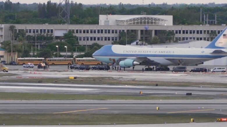 “トランプ空港”誕生か？邸宅近くのパームビーチ国際空港の名称を「ドナルド・J・トランプ国際空港」に変更する法案が可決　｜FNNプライムオンライン