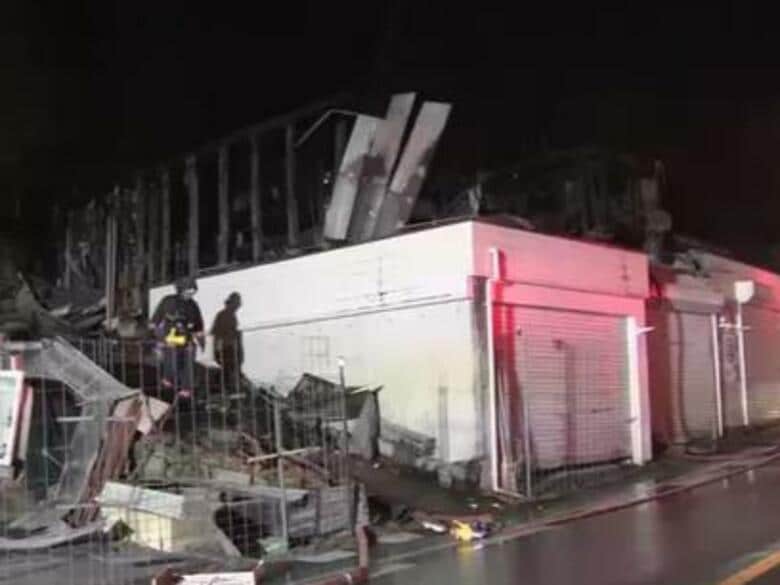 51歳息子と16歳孫の2人とは連絡取れず…愛知県岡崎市で住宅が全焼 住人の女性ともう1人の孫が煙吸って喉をヤケド｜FNNプライムオンライン