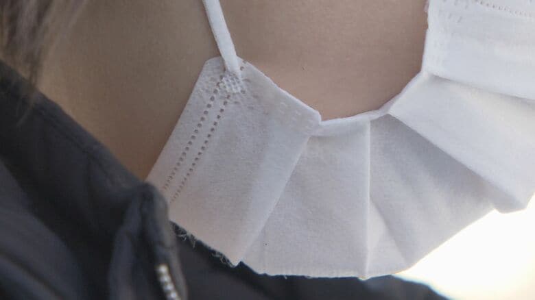 オミクロン株は不織布マスクを隙間なく装着して防ぐことが大切だが…