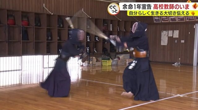 稽古をする榛葉さん(右)