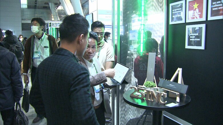 2日間で329のスタートアップ、100を超える投資会社が集結。あちこちで商談が展開された